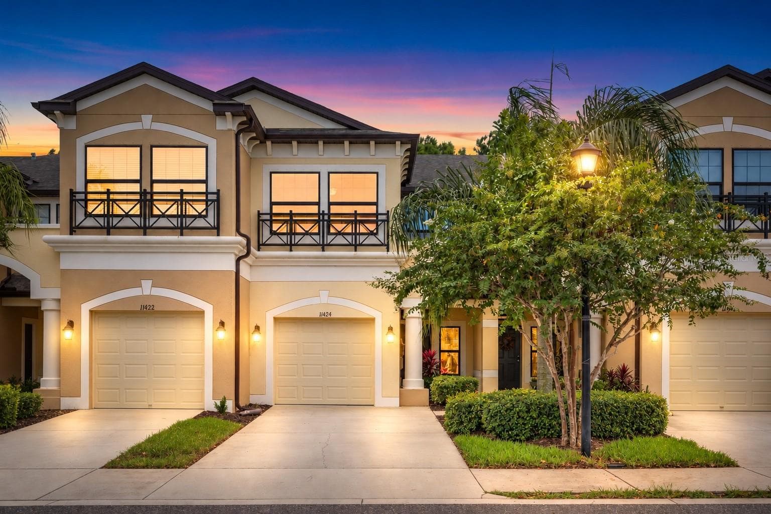 Townhouse at 11424 CROWNED SPARROW LN, TAMPA, photo 2 of 53