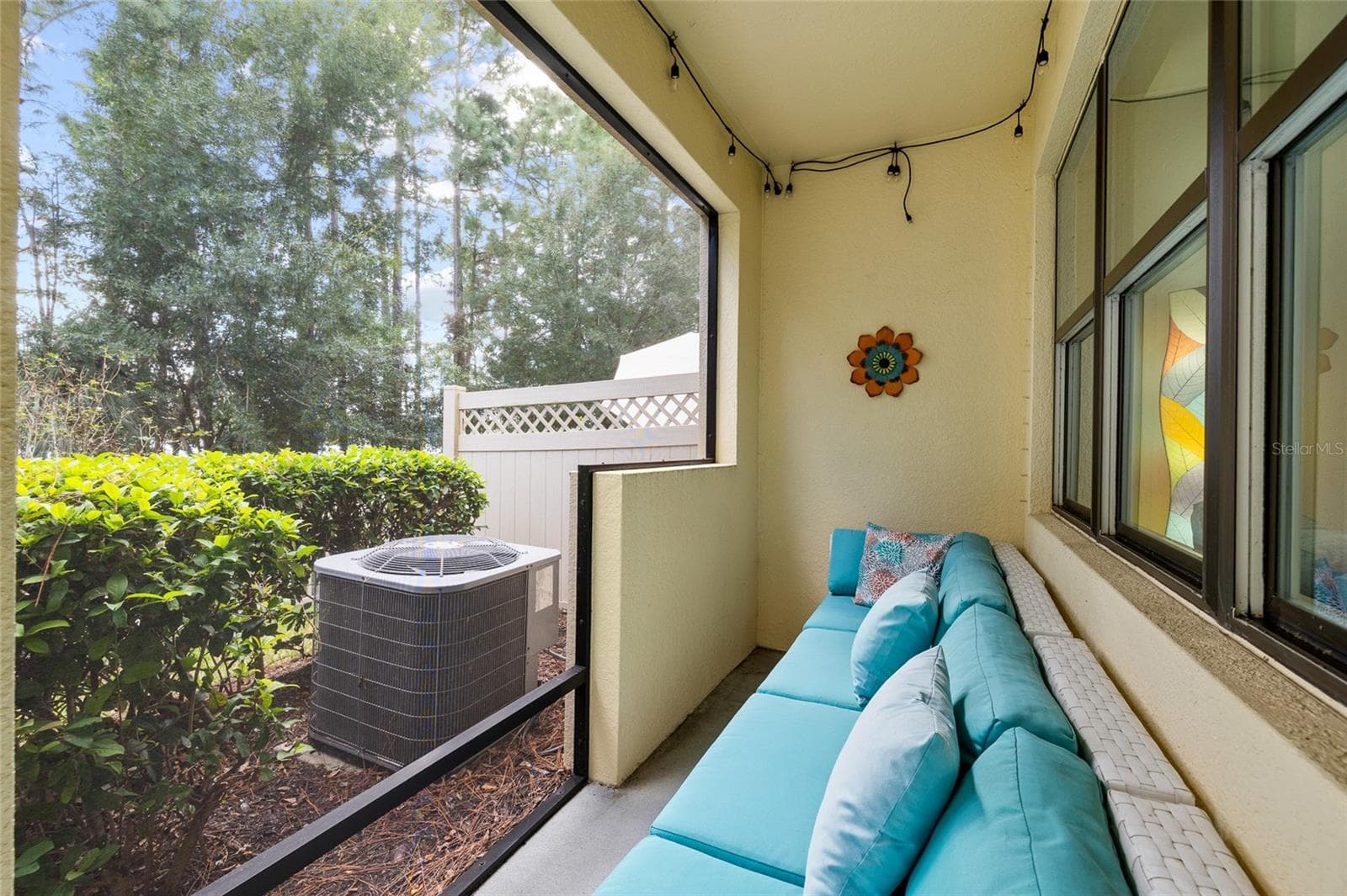 Townhouse at 11424 CROWNED SPARROW LN, TAMPA, photo 37 of 53
