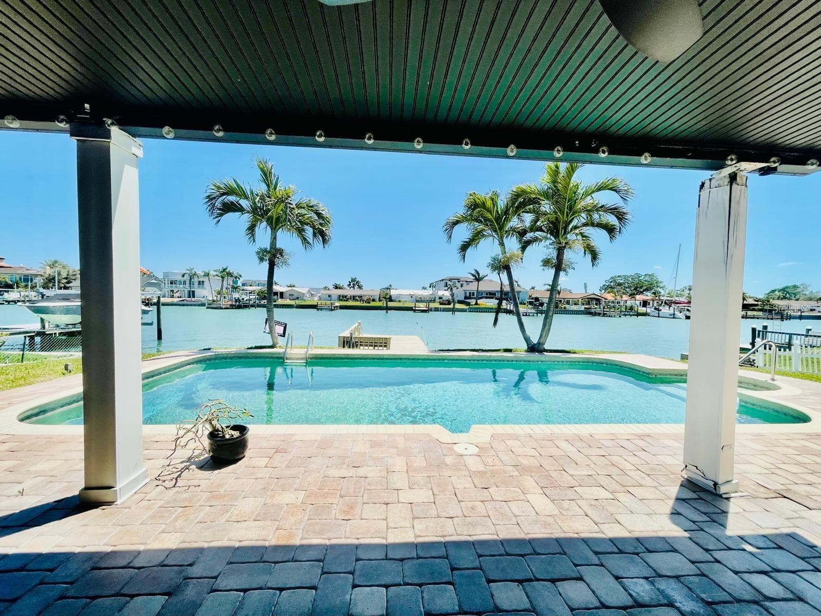 Single Family Residence at 795 119TH AVE, TREASURE ISLAND, photo 2 of 2