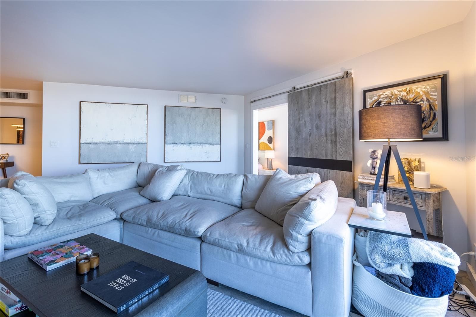 Condominium at 2611 BAYSHORE BLVD #205, TAMPA, photo 9 of 34