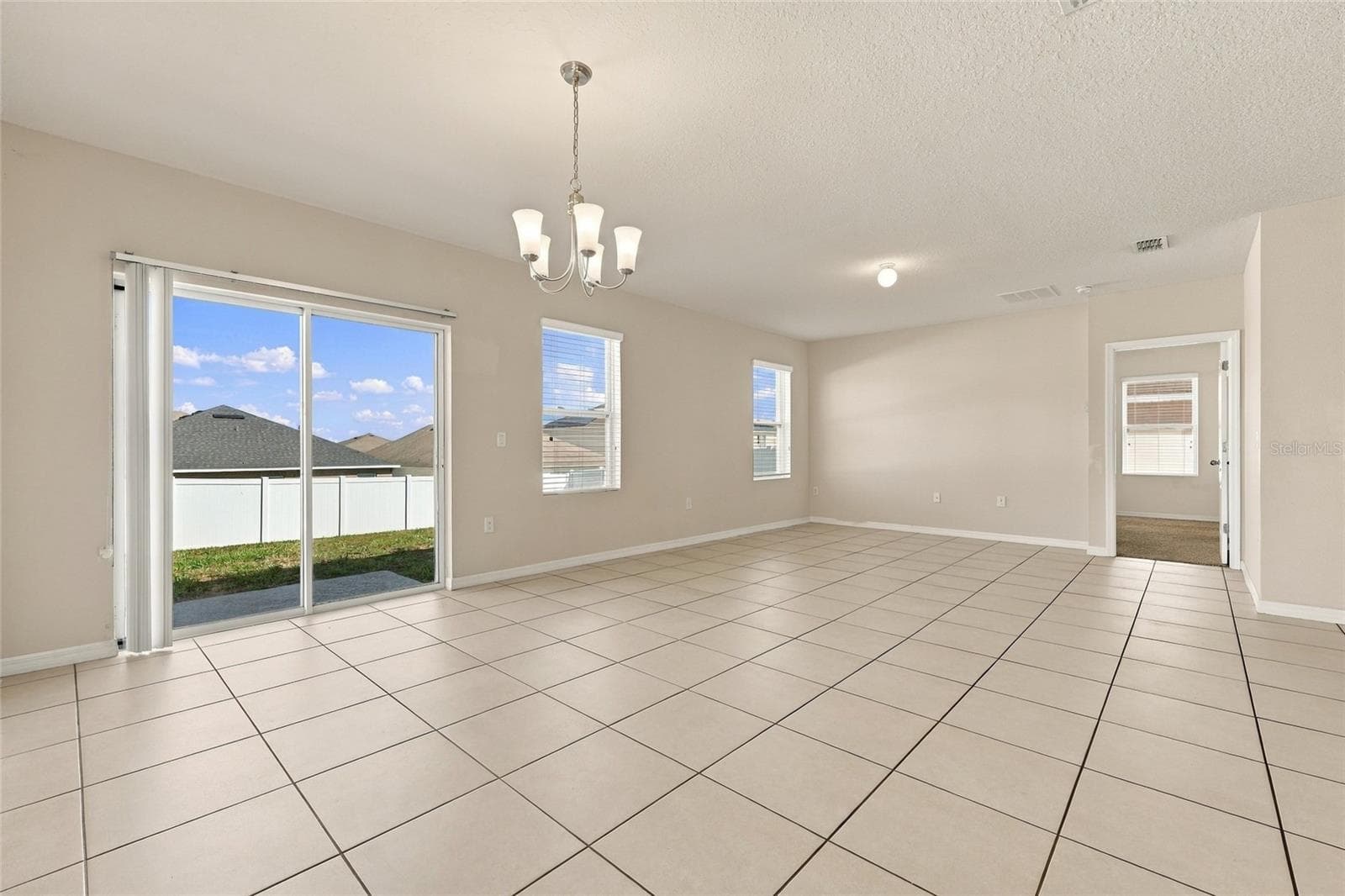 Single Family Residence at 320 ABERDEEN DR, DAVENPORT, photo 10 of 29