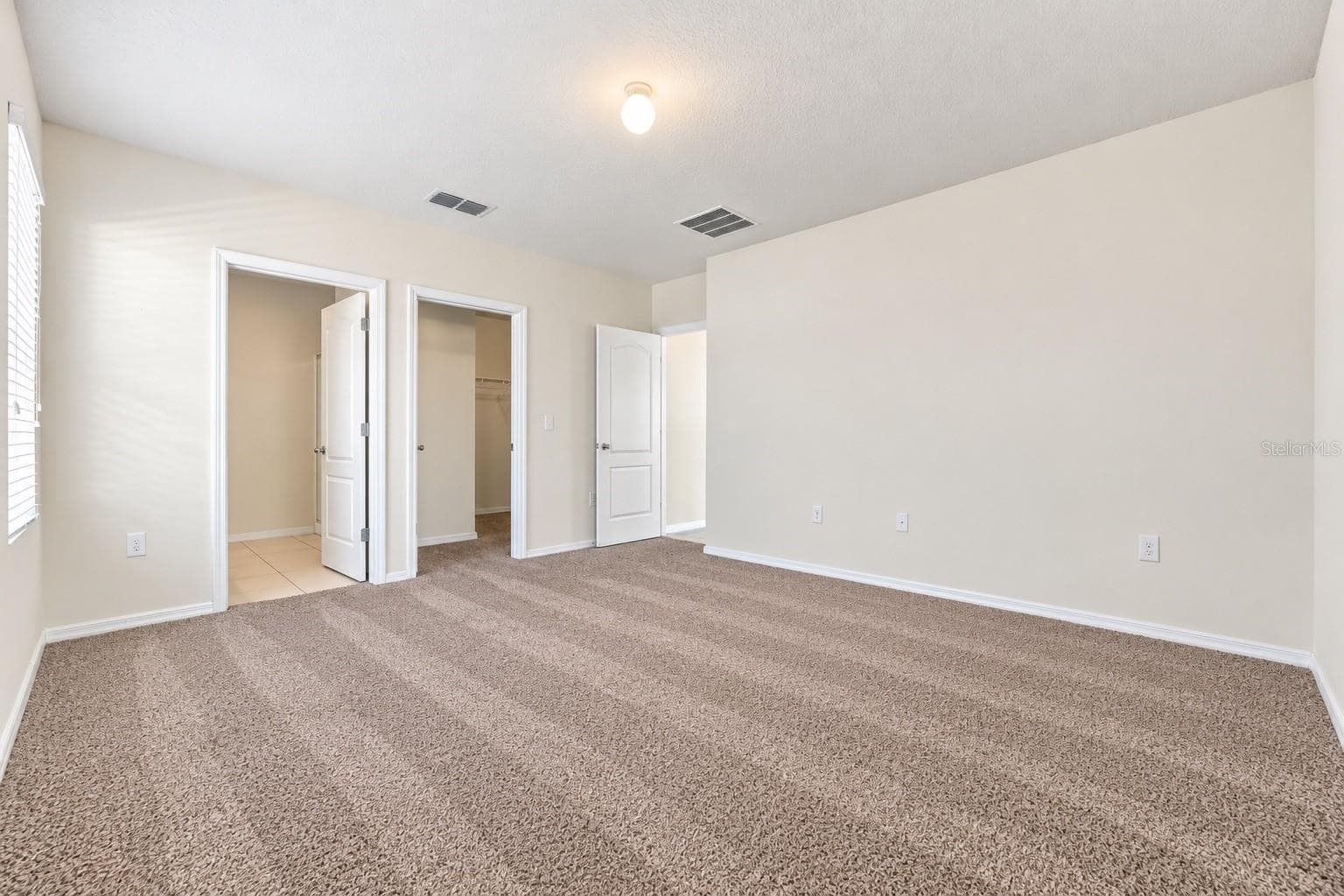 Single Family Residence at 320 ABERDEEN DR, DAVENPORT, photo 12 of 29