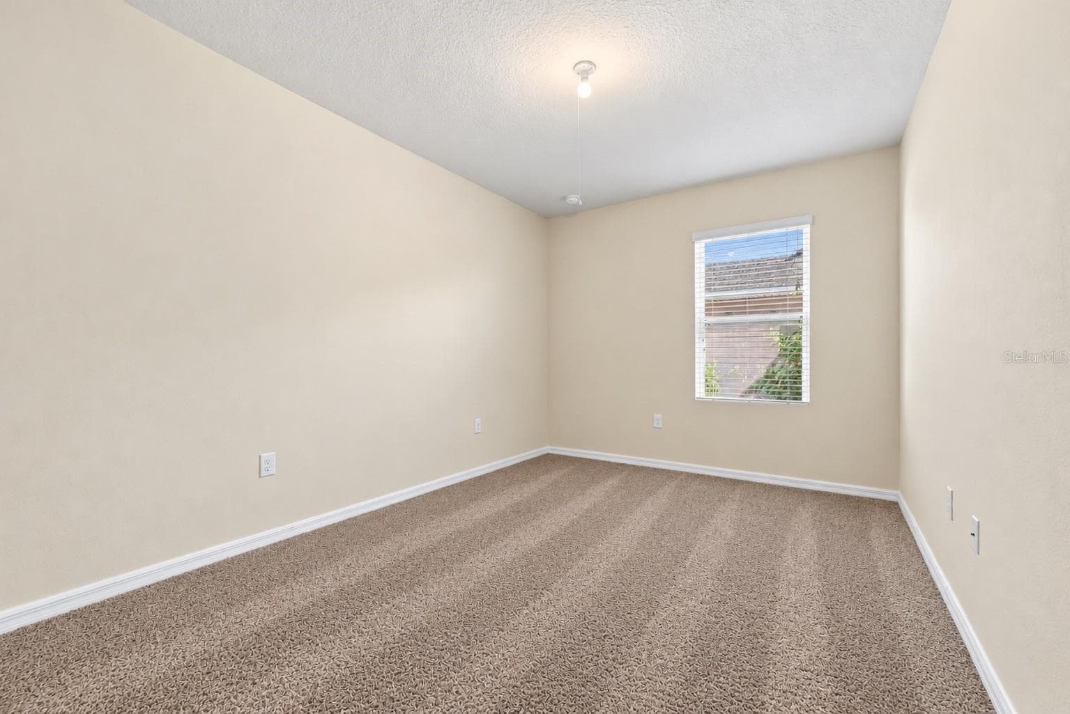 Single Family Residence at 320 ABERDEEN DR, DAVENPORT, photo 19 of 29