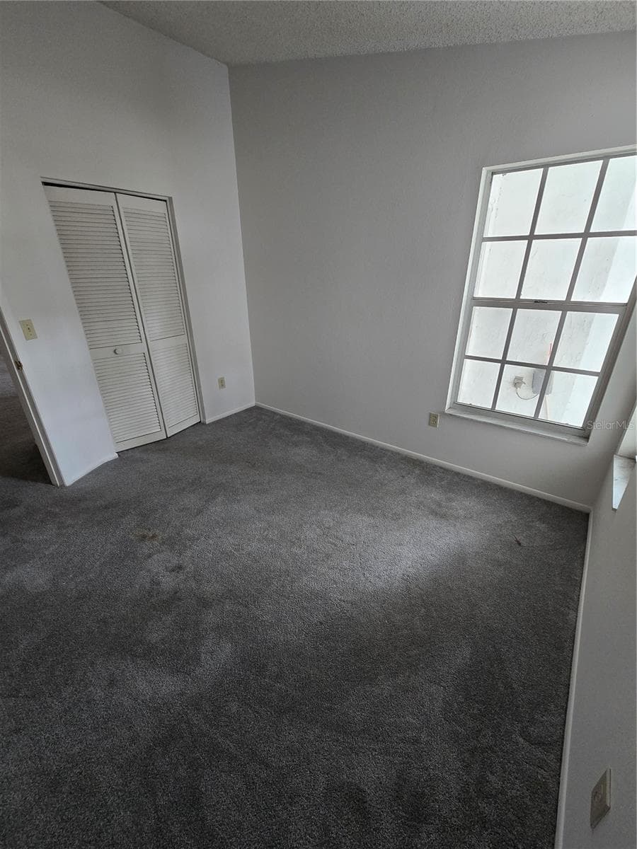 Single Family Residence at 13612 LARAWAY DR, RIVERVIEW, photo 8 of 12