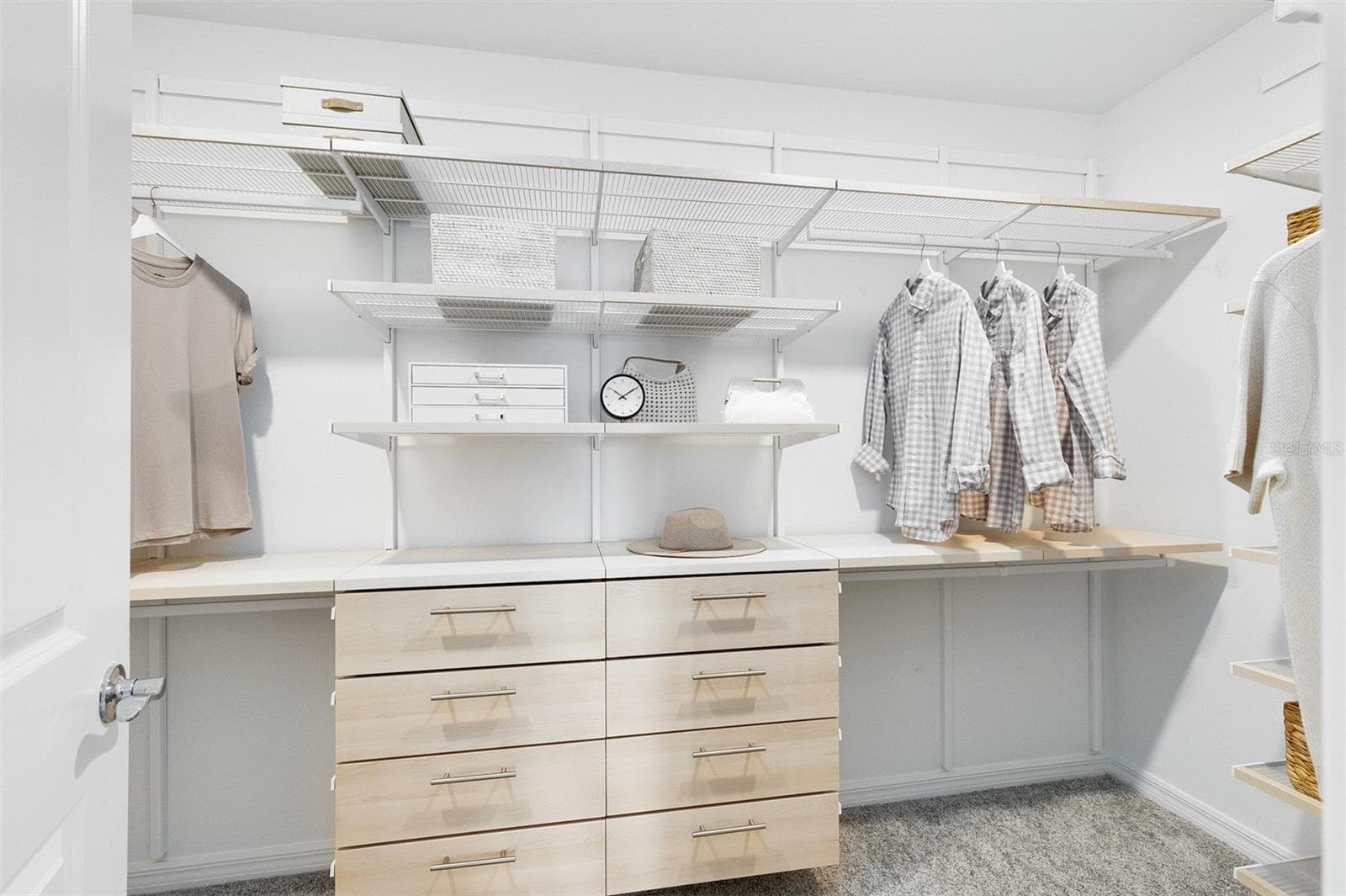 Actual home photo. Colors, finishes, textures and options may appear differently in person due to variations in monitors and viewing devices. - 5064 OAK SEED WAY, ST CLOUD