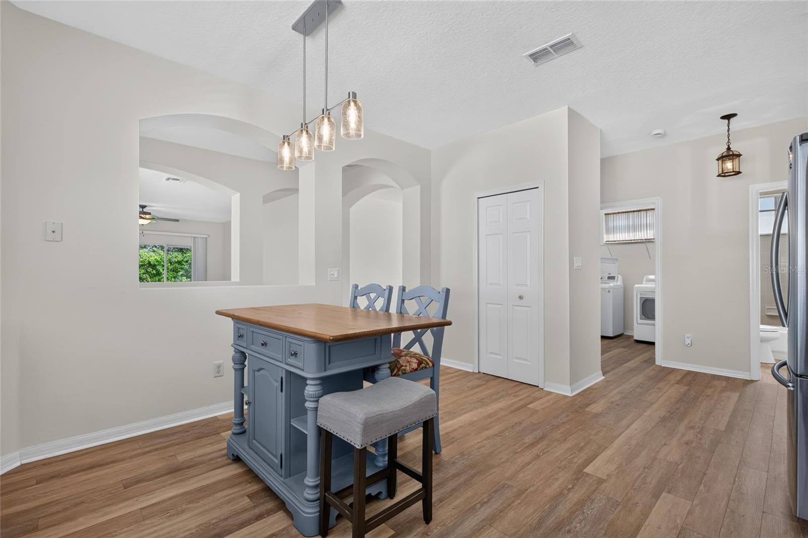 Single Family Residence at 25247 CRANES ROOST CIR, LEESBURG, photo 18 of 39