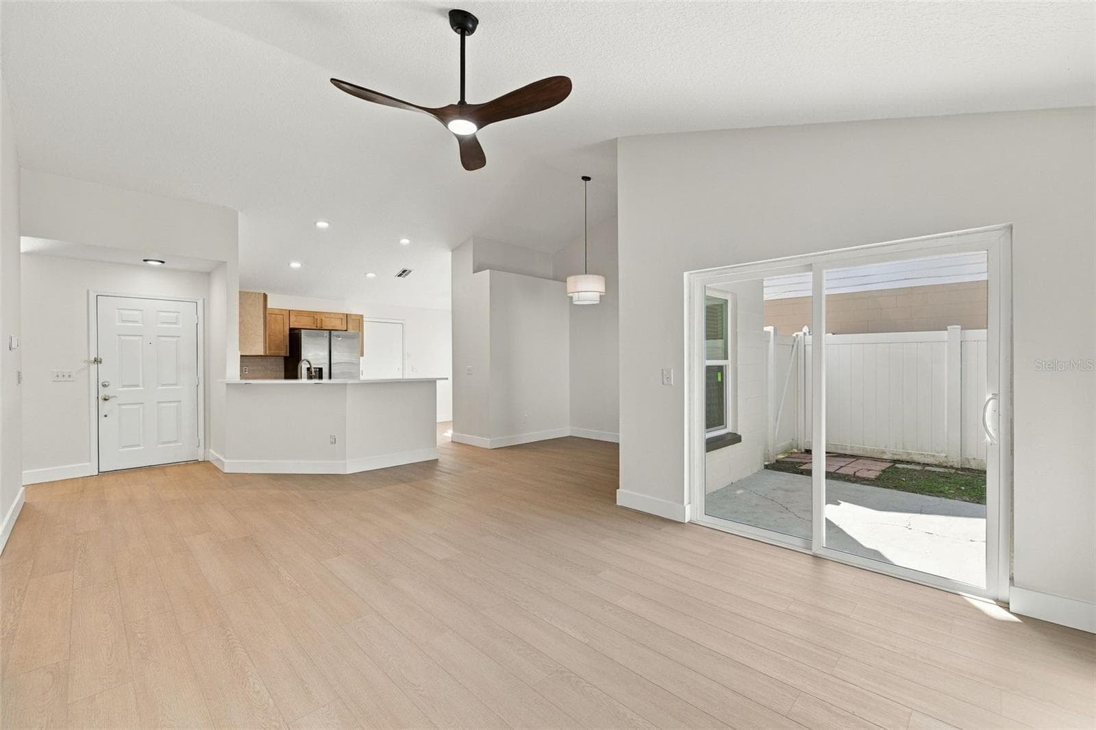Single Family Residence at 12808 DUNHILL DR, TAMPA, photo 5 of 26