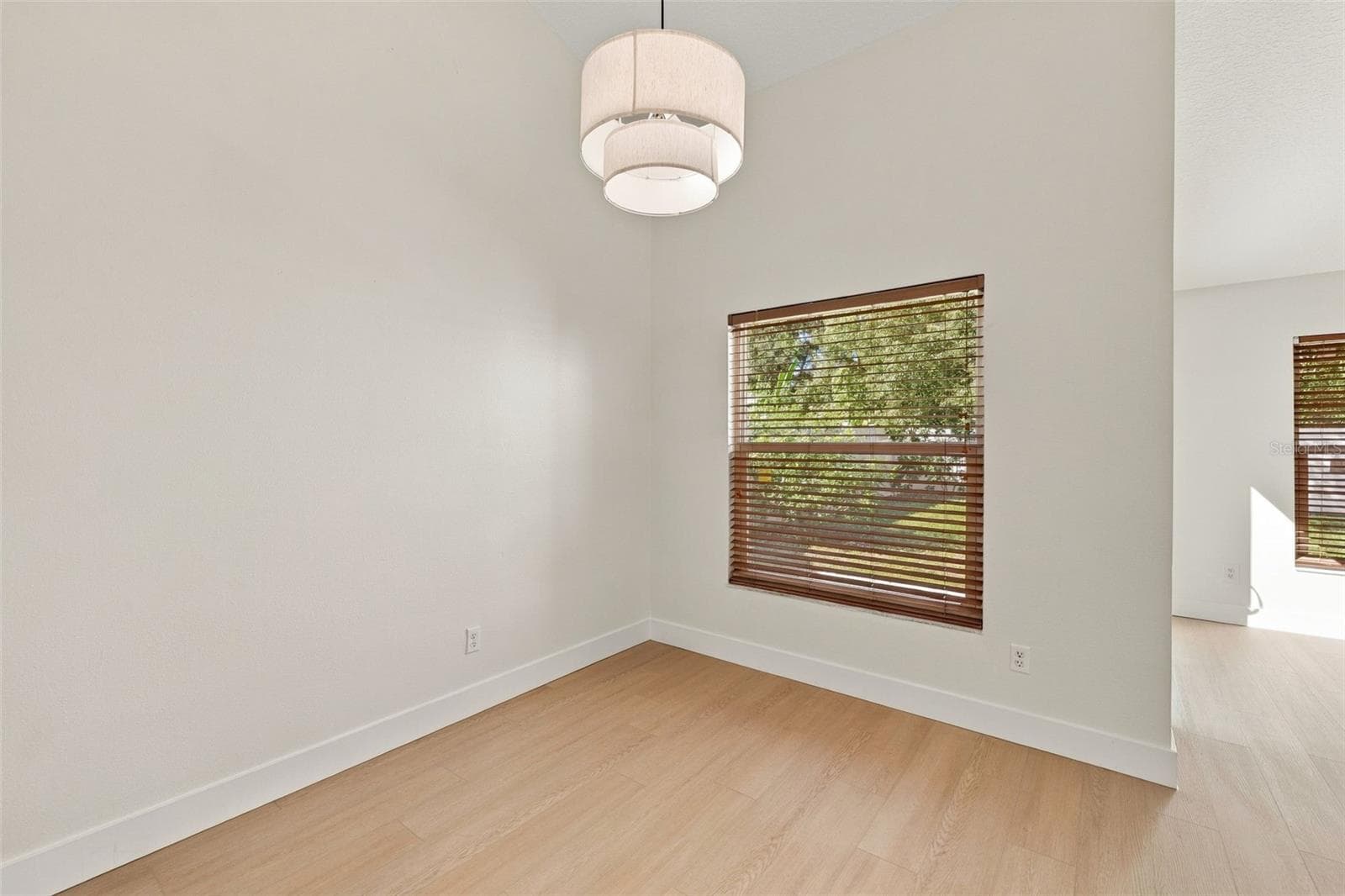 Single Family Residence at 12808 DUNHILL DR, TAMPA, photo 7 of 26
