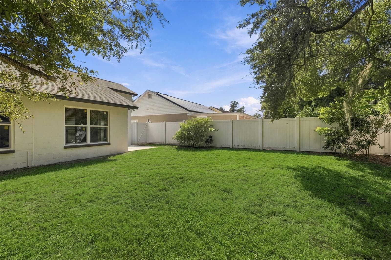 Single Family Residence at 12808 DUNHILL DR, TAMPA, photo 24 of 26