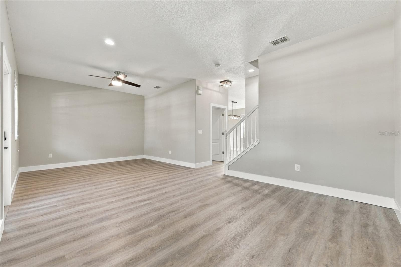Single Family Residence at 5685 NEW INDEPENDENCE PKWY, WINTER GARDEN, photo 9 of 34