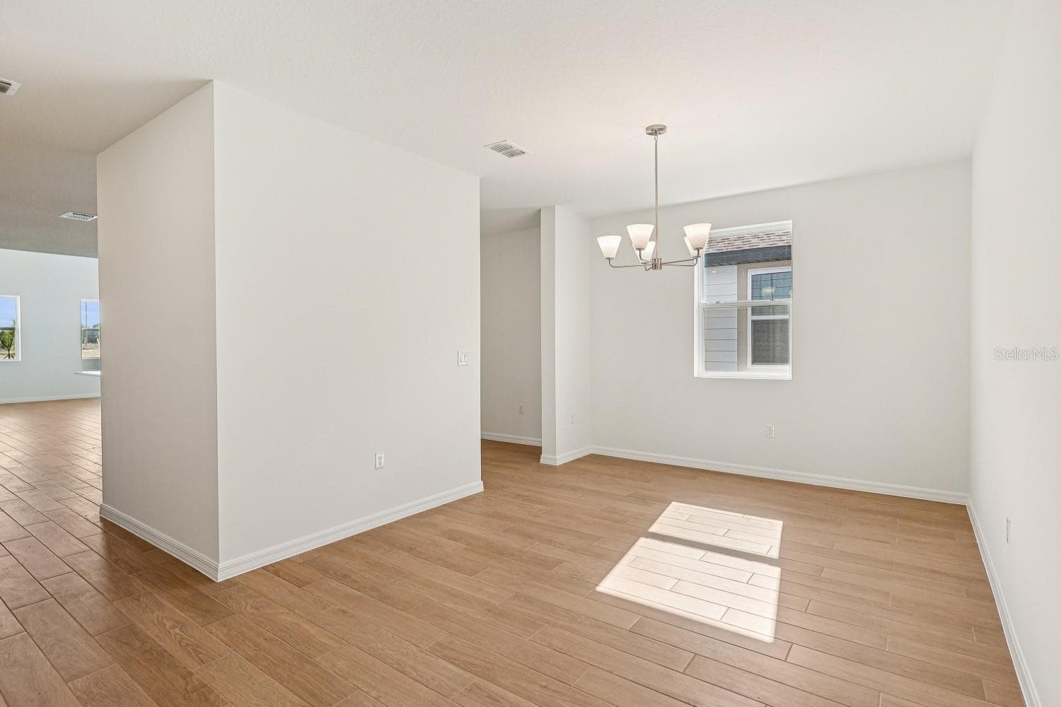 Single Family Residence at 12866 EUREKA LEMON DR, WINTER GARDEN, photo 4 of 34