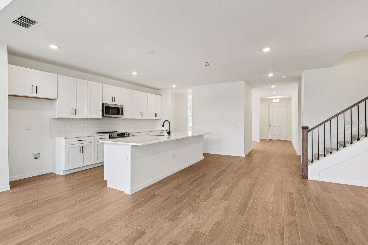 Single Family Residence at 12866 EUREKA LEMON DR, WINTER GARDEN, photo 5 of 34