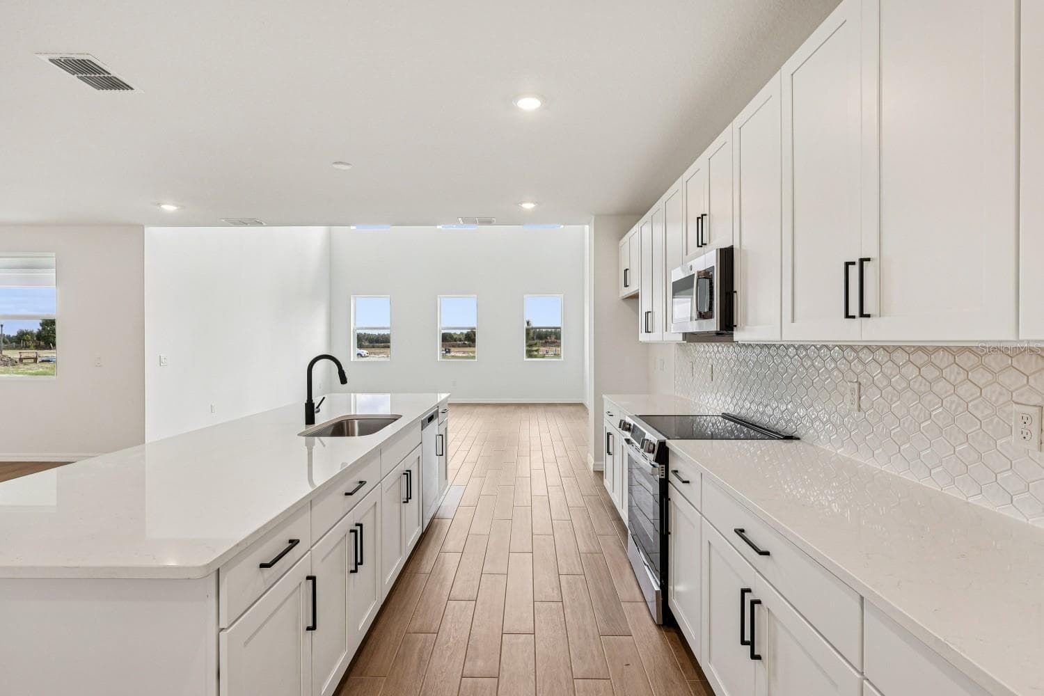 Single Family Residence at 12866 EUREKA LEMON DR, WINTER GARDEN, photo 13 of 34