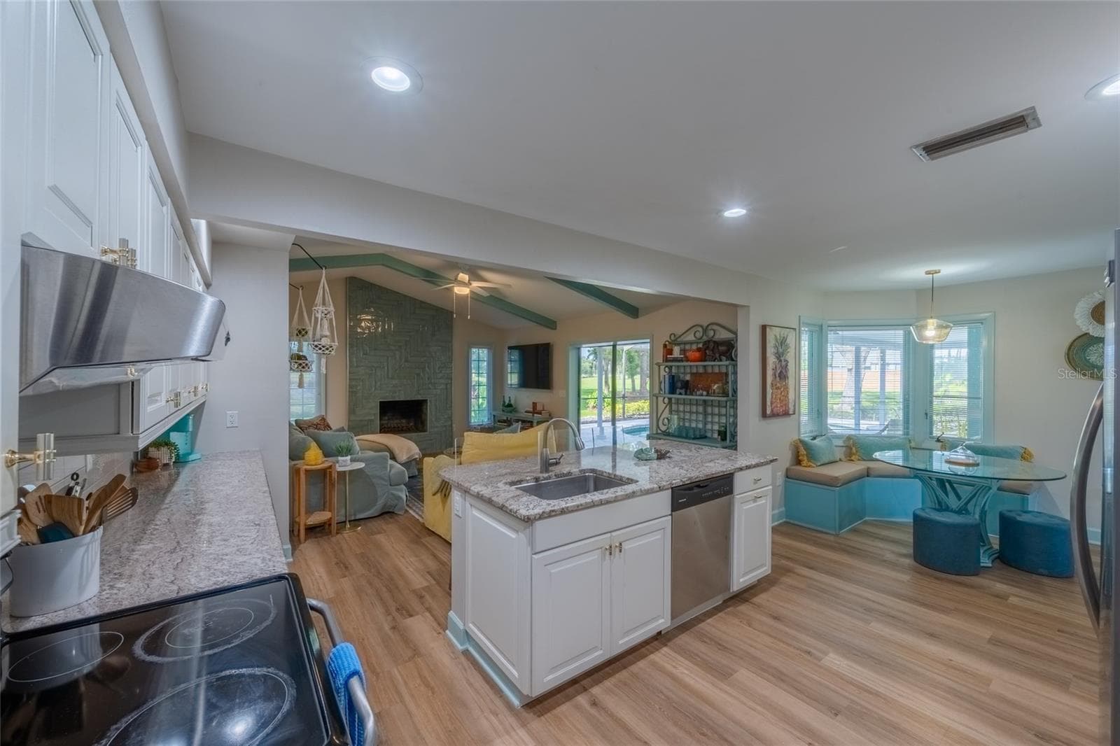 Kitchen - 5005 CANTERBURY DR, SARASOTA