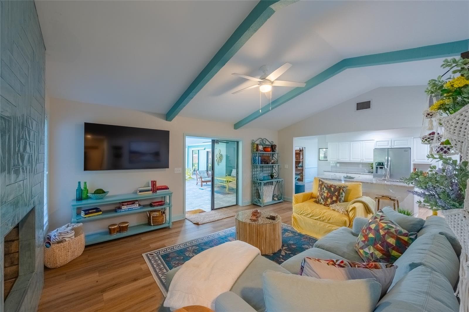 Family Room - 5005 CANTERBURY DR, SARASOTA