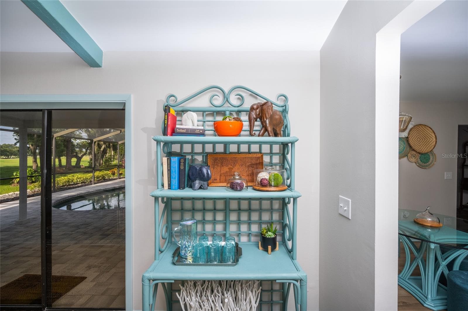Family Room - 5005 CANTERBURY DR, SARASOTA