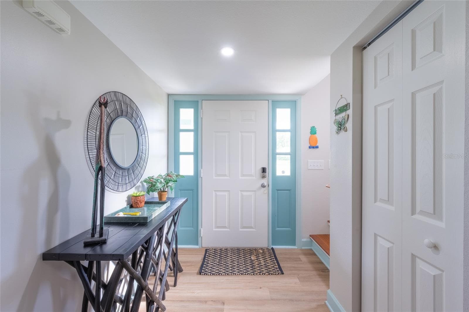 Entry - 5005 CANTERBURY DR, SARASOTA