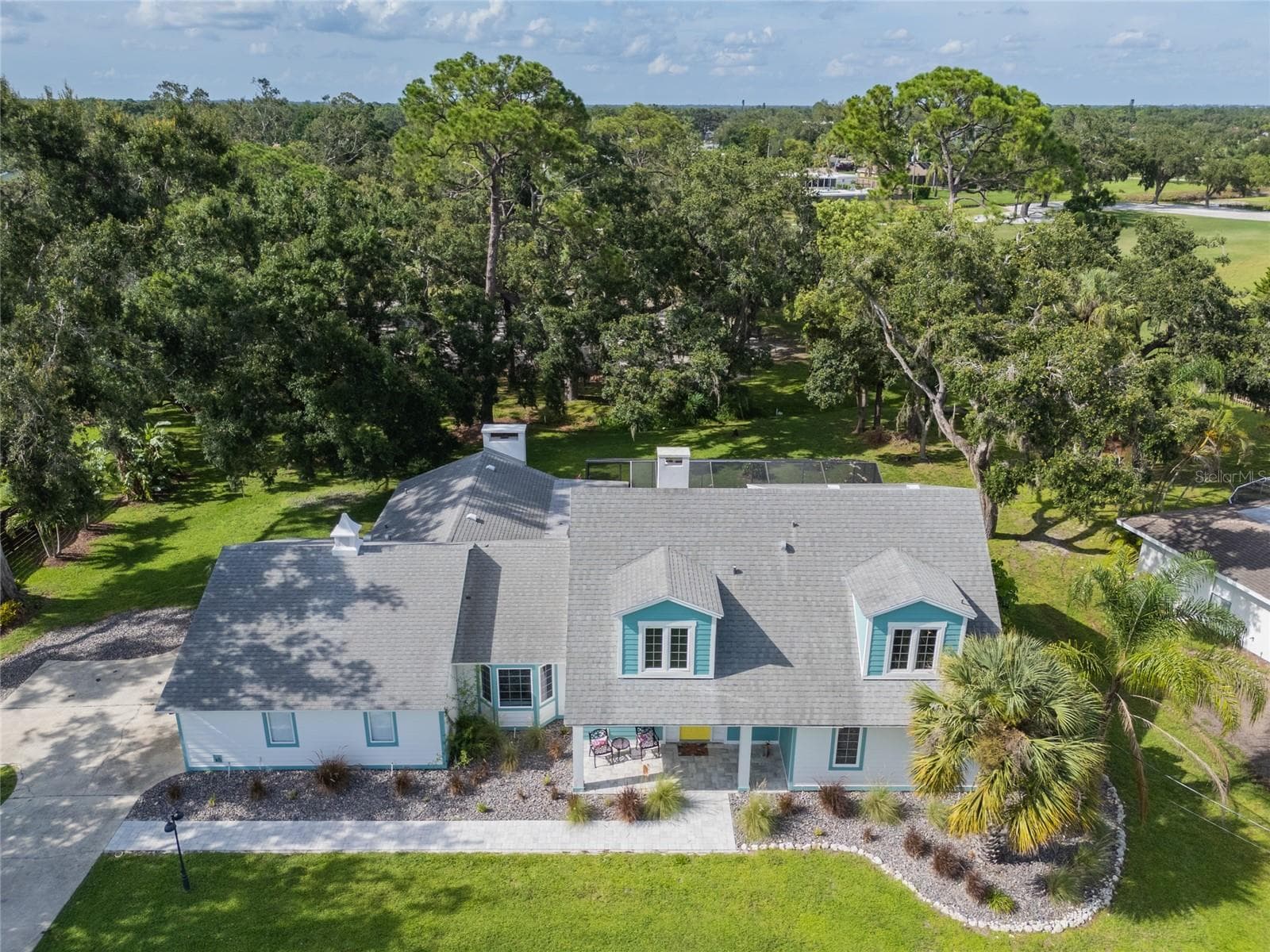 Front of Home - 5005 CANTERBURY DR, SARASOTA