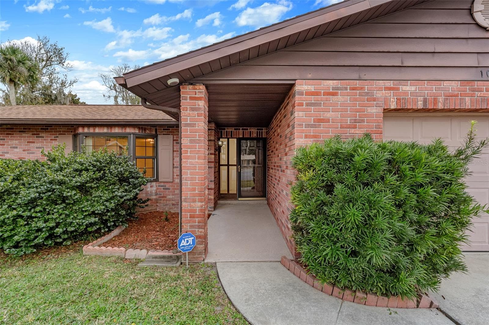 Front Porch Entry - 109 NATHAN HALE CT, DAYTONA BEACH