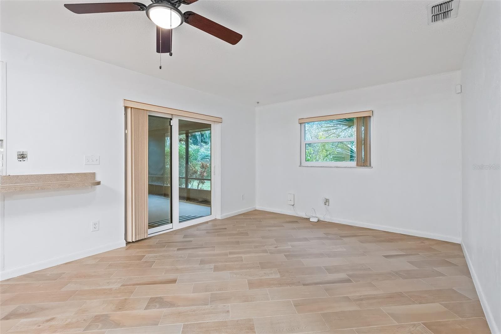 Rear Living Room - 109 NATHAN HALE CT, DAYTONA BEACH