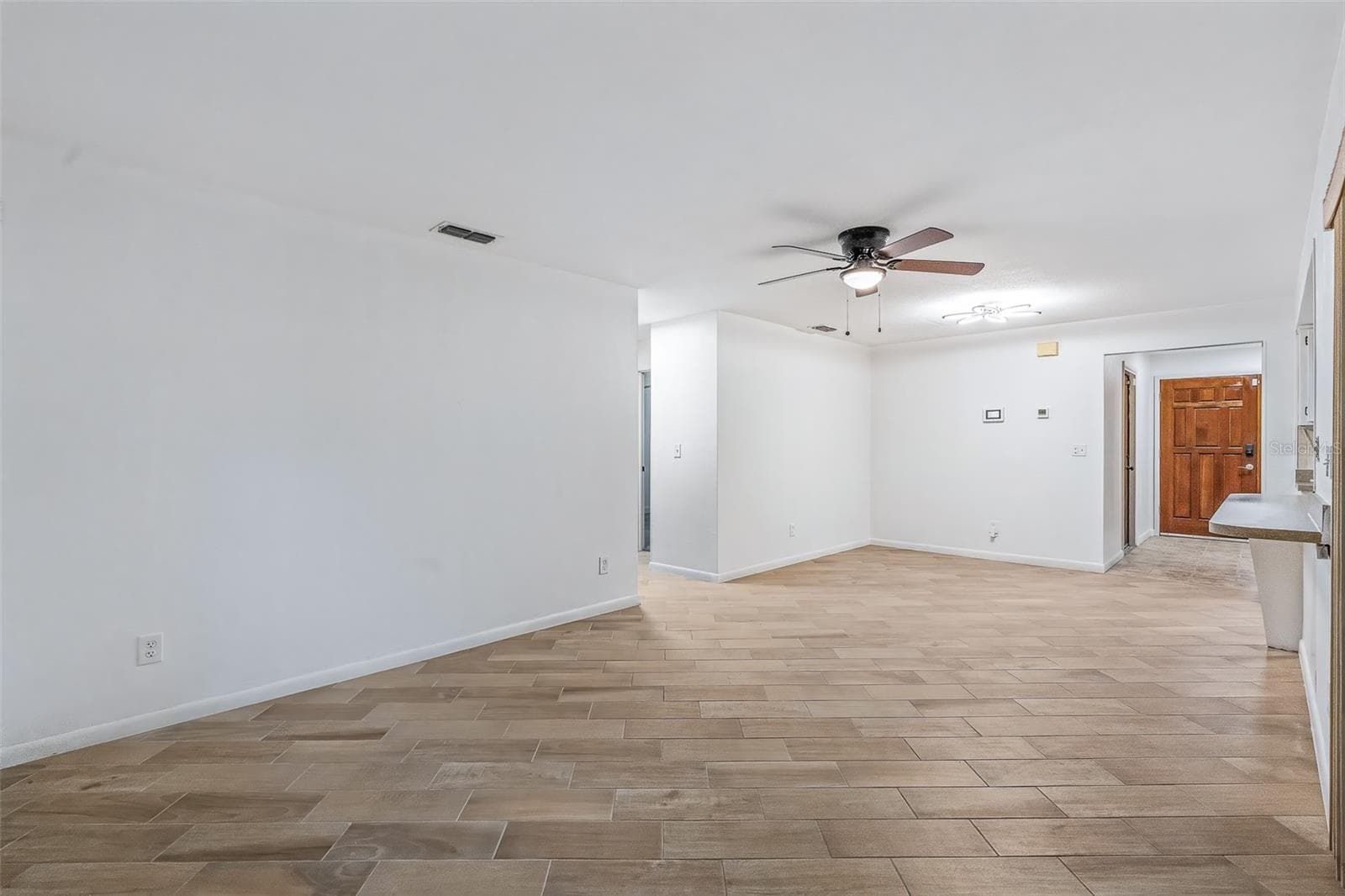Rear Living Room - 109 NATHAN HALE CT, DAYTONA BEACH