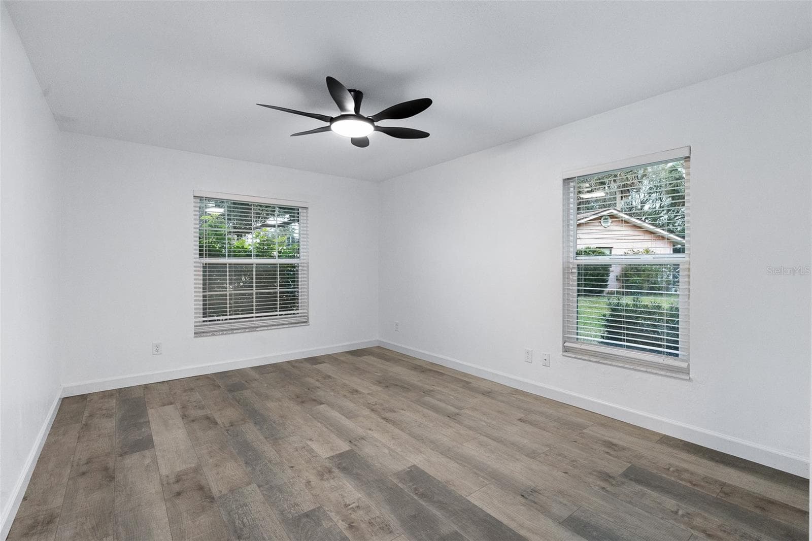 Master Bedroom - 109 NATHAN HALE CT, DAYTONA BEACH