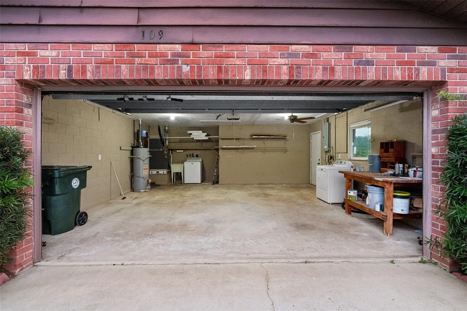 2-Car Garage - 109 NATHAN HALE CT, DAYTONA BEACH