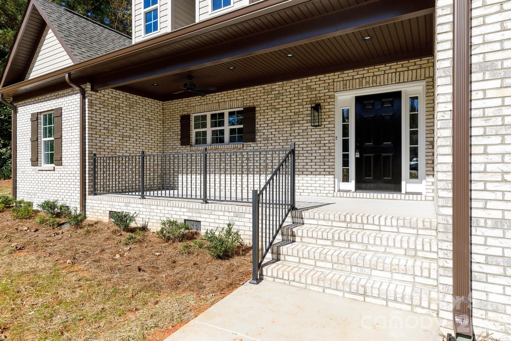 Single Family Residence at 2030 Hunters Creek Lane, Rock Hill, photo 6 of 32