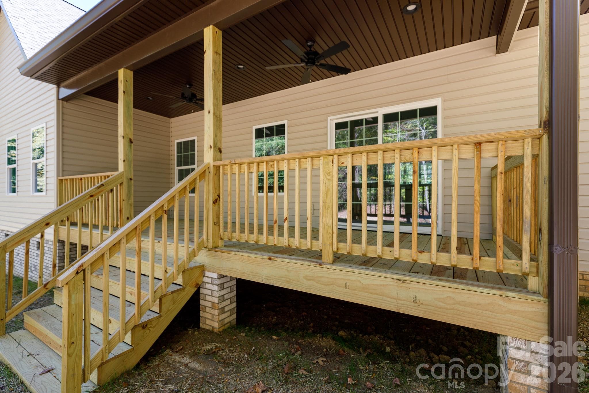 Single Family Residence at 2030 Hunters Creek Lane, Rock Hill, photo 7 of 32