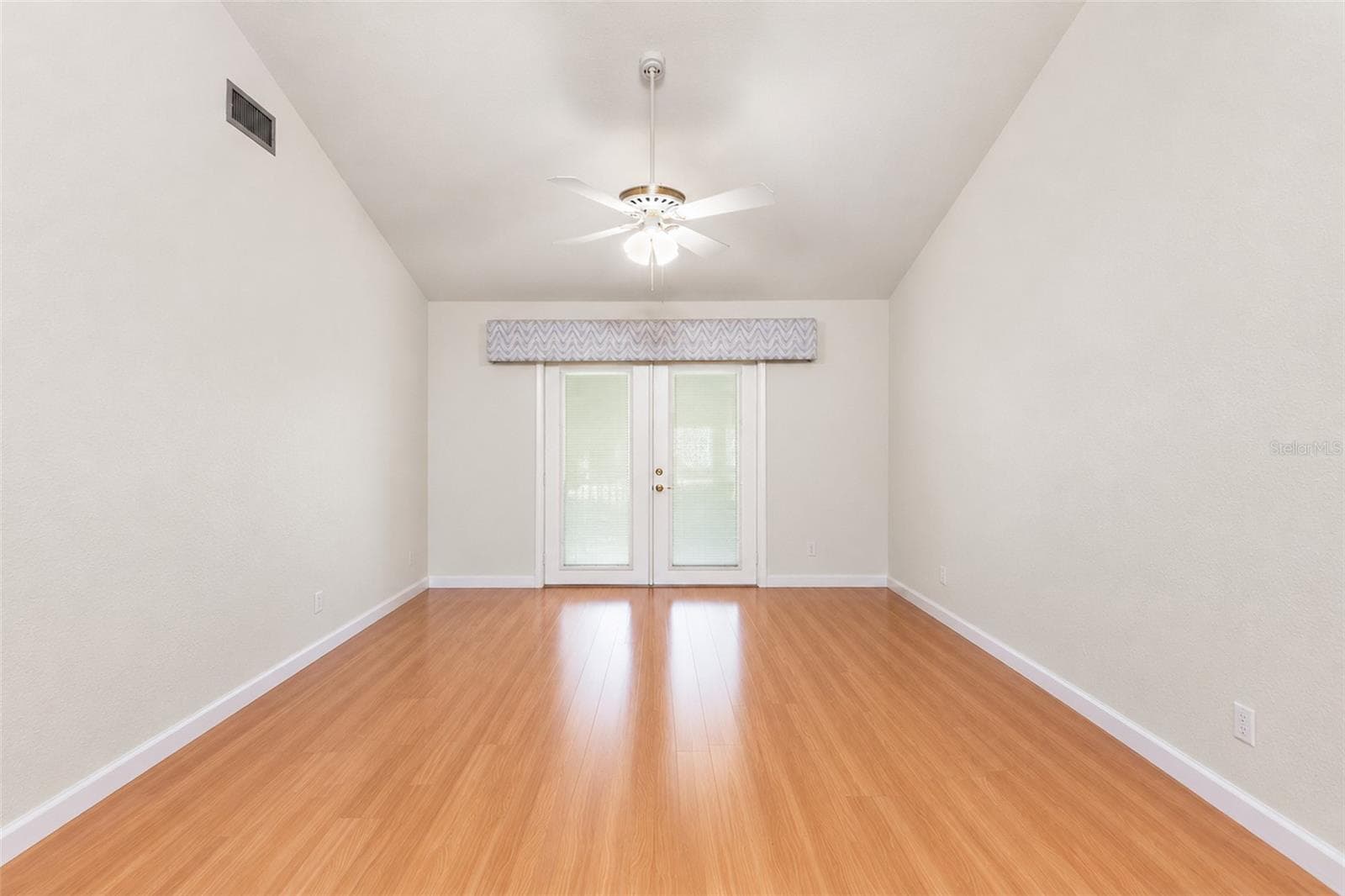 Living room - 2991 PLANTATION RD, WINTER HAVEN