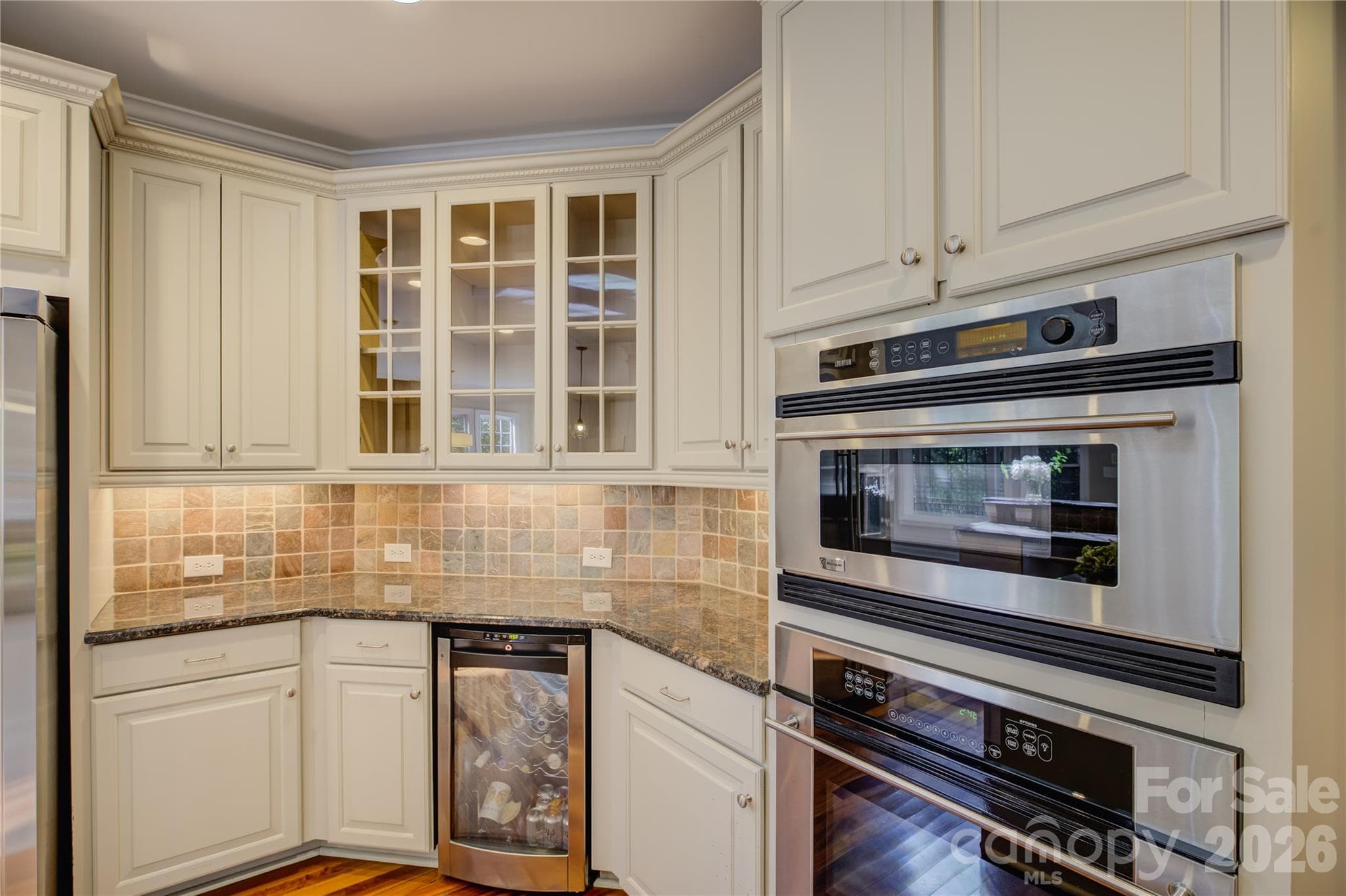 Single Family Residence at 13700 Glen Abbey Drive, Charlotte, photo 12 of 50