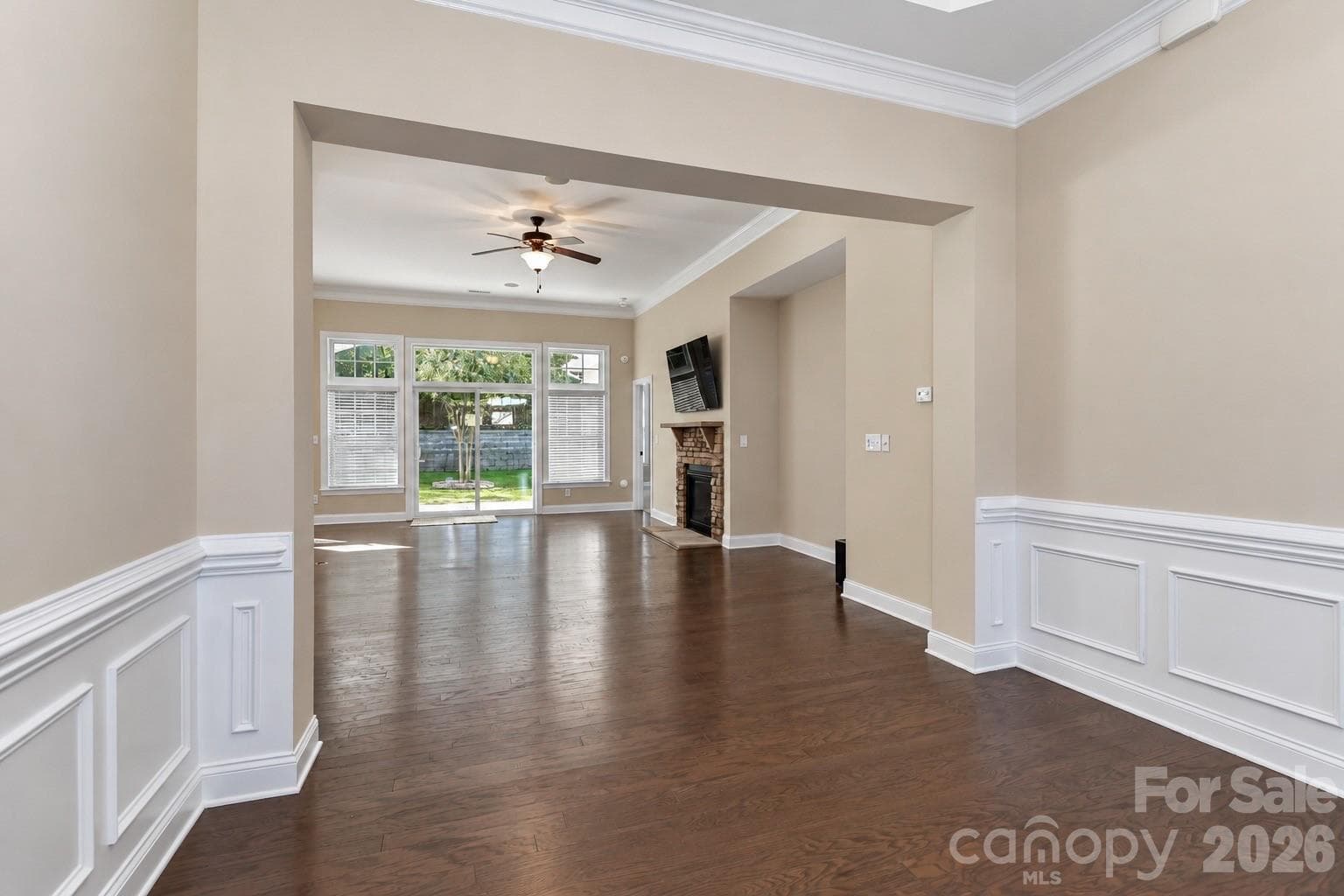Single Family Residence at 161 Blueview Road, Mooresville, photo 3 of 46