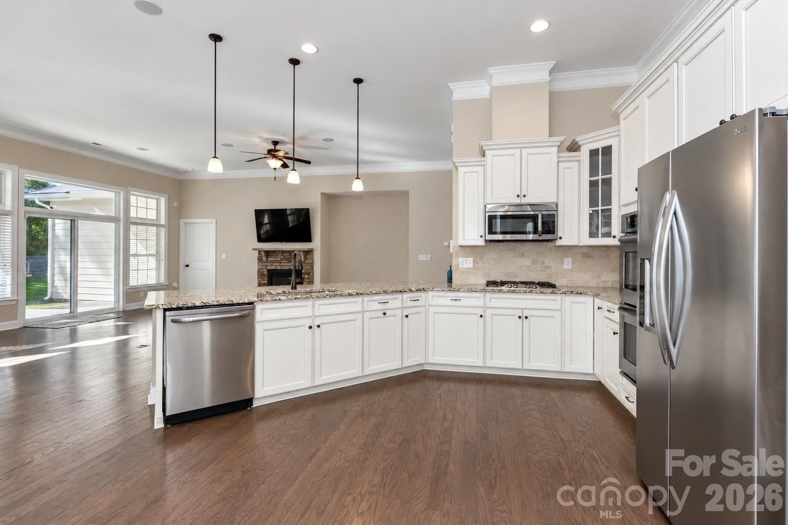 Single Family Residence at 161 Blueview Road, Mooresville, photo 5 of 46