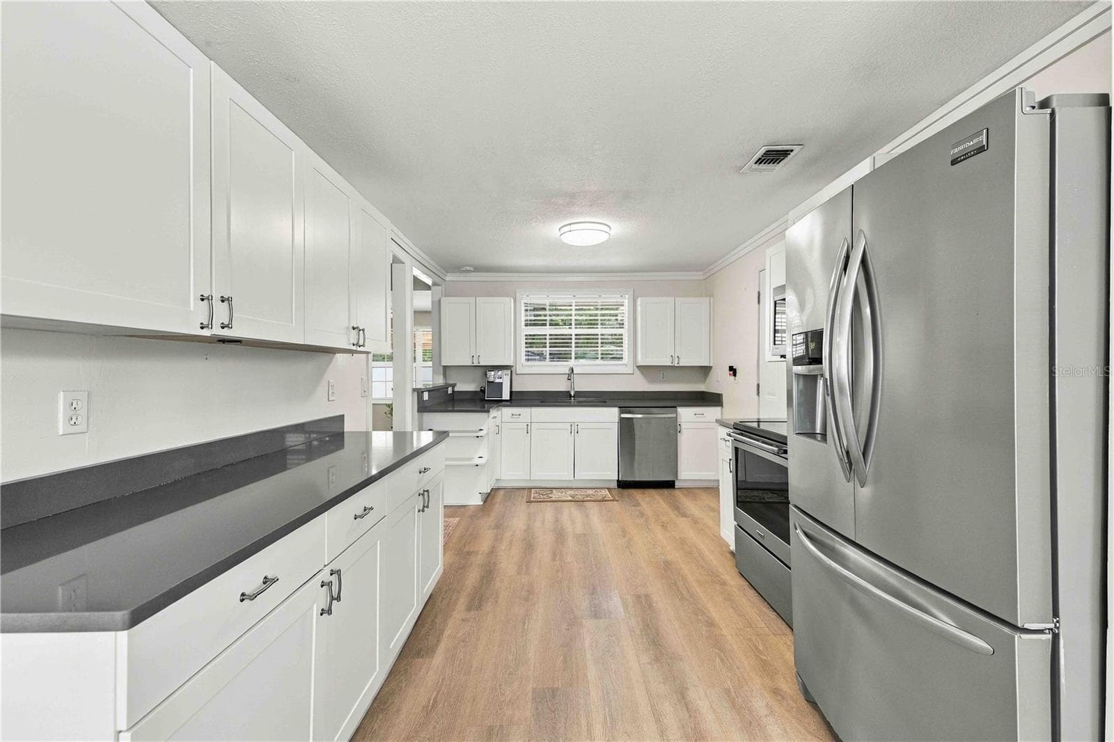 Single Family Residence at 710 26TH ST W, BRADENTON, photo 9 of 26