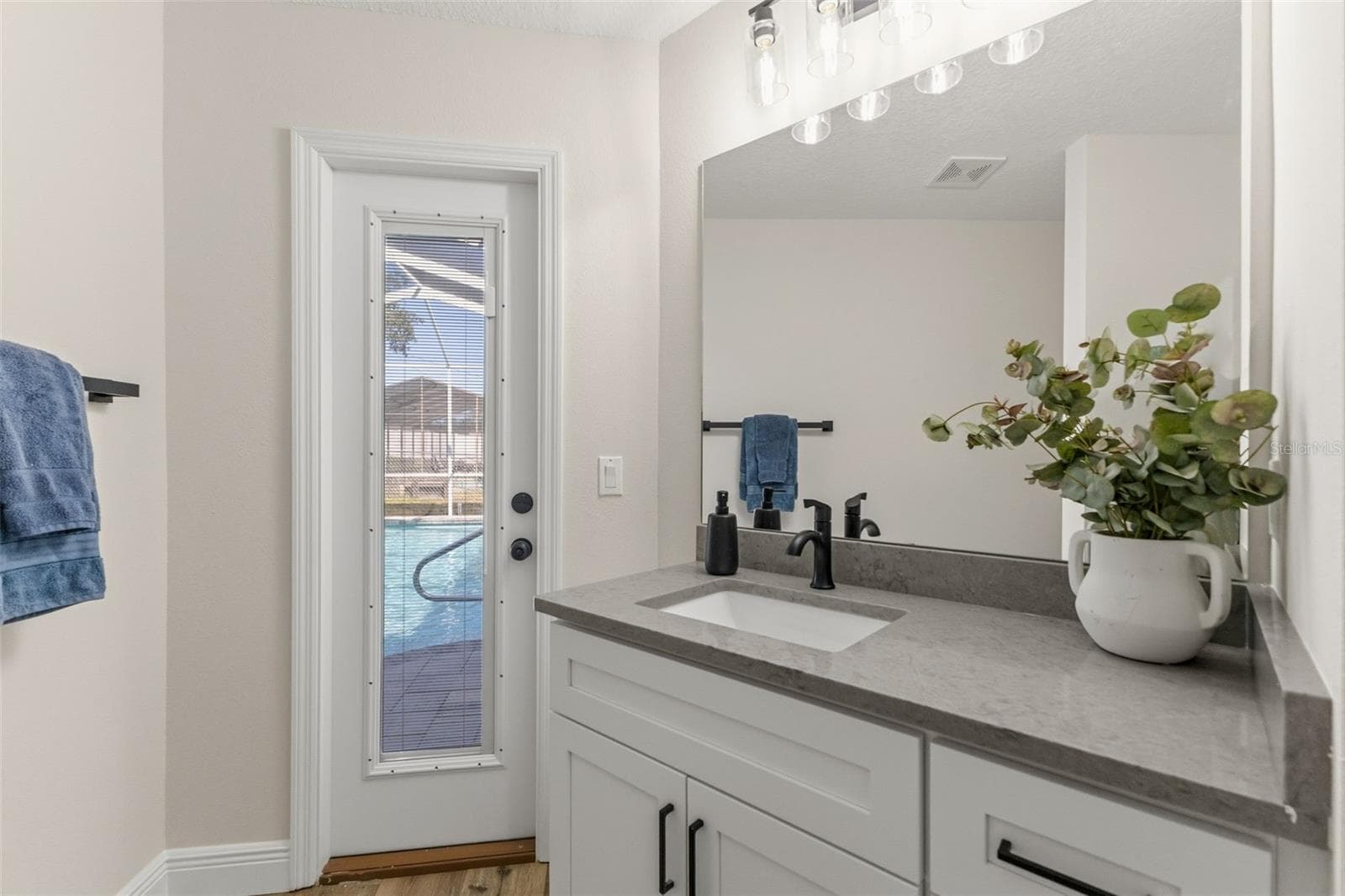 Bathroom 2 (pool bath) - 1379 HENRY AVE, SPRING HILL