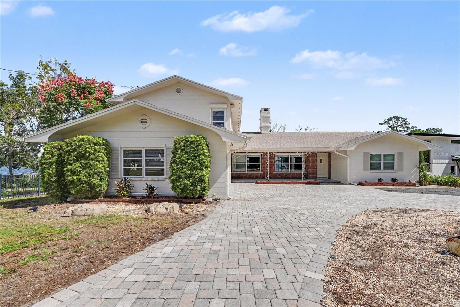 Single Family Residence at 6401 GIBSON DR, BELLE ISLE, photo 2 of 62