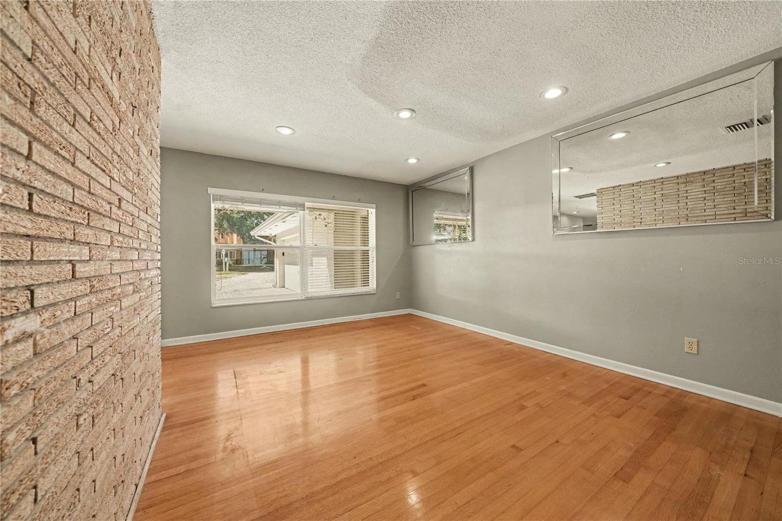Single Family Residence at 6401 GIBSON DR, BELLE ISLE, photo 19 of 62