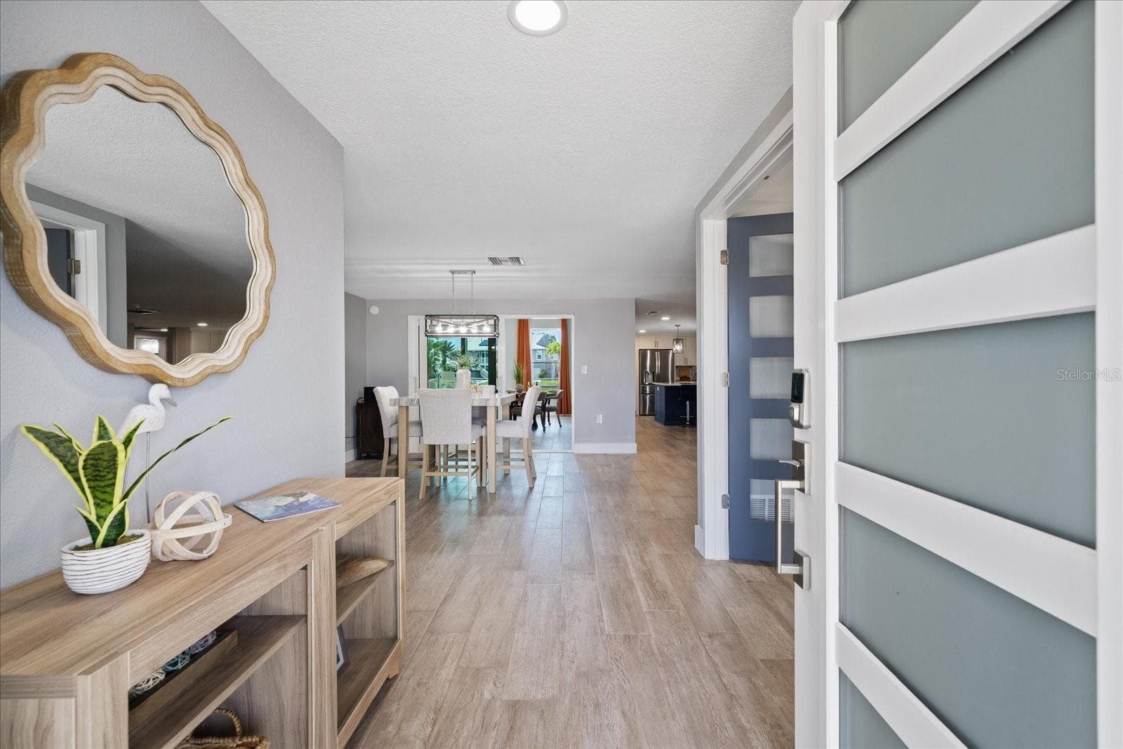 Front door entry view - 5001 MARLIN DR, NEW PORT RICHEY