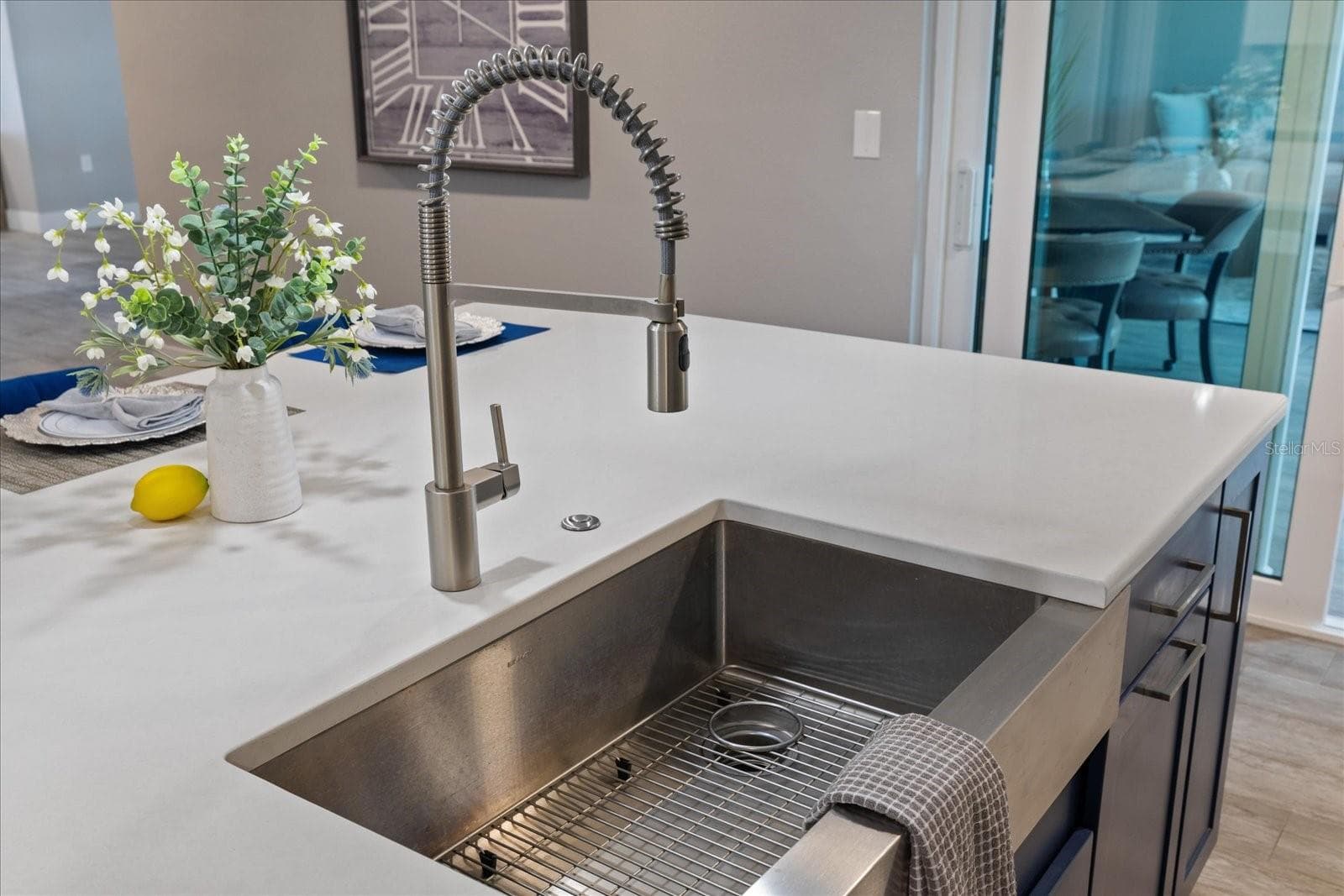 Deep Stainless sink in island - 5001 MARLIN DR, NEW PORT RICHEY