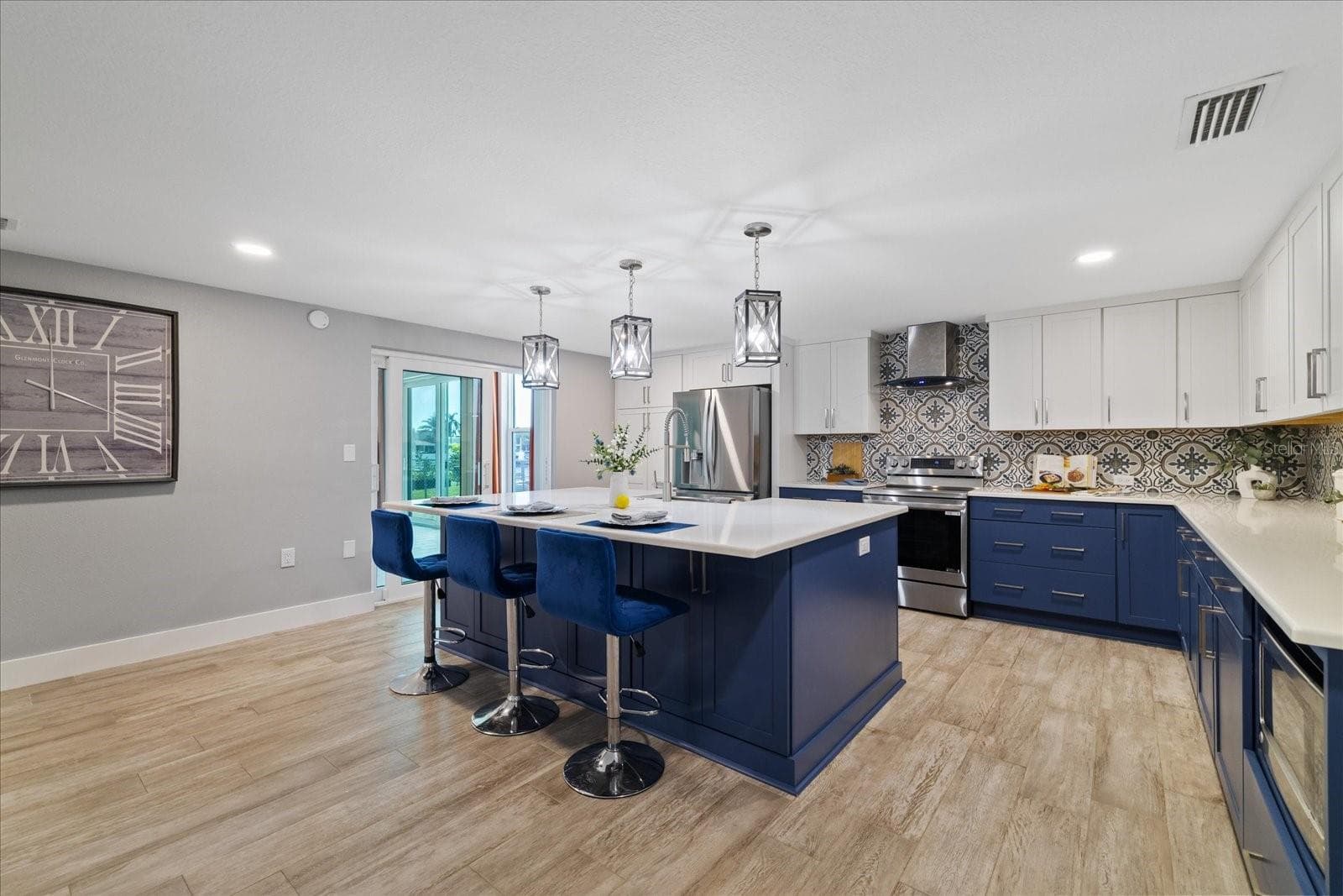 Spacious kitchen all rennovated - 5001 MARLIN DR, NEW PORT RICHEY