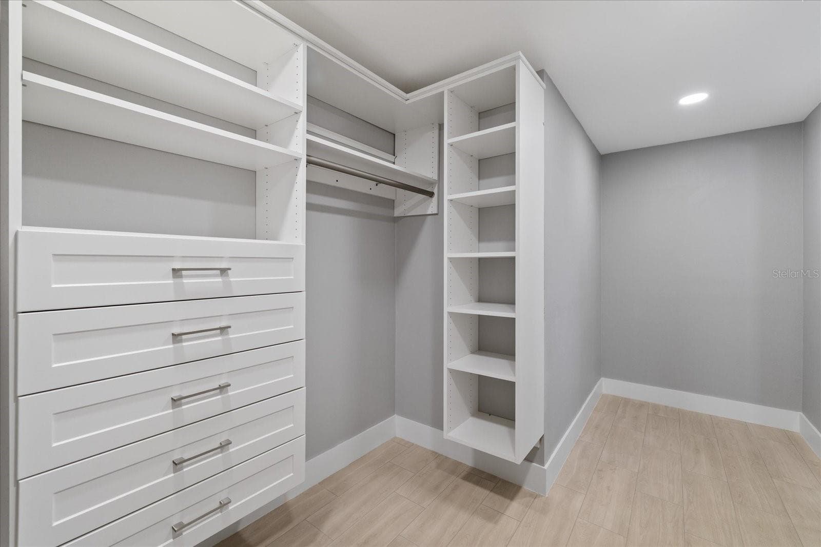 Walk in custom closet in primary - 5001 MARLIN DR, NEW PORT RICHEY
