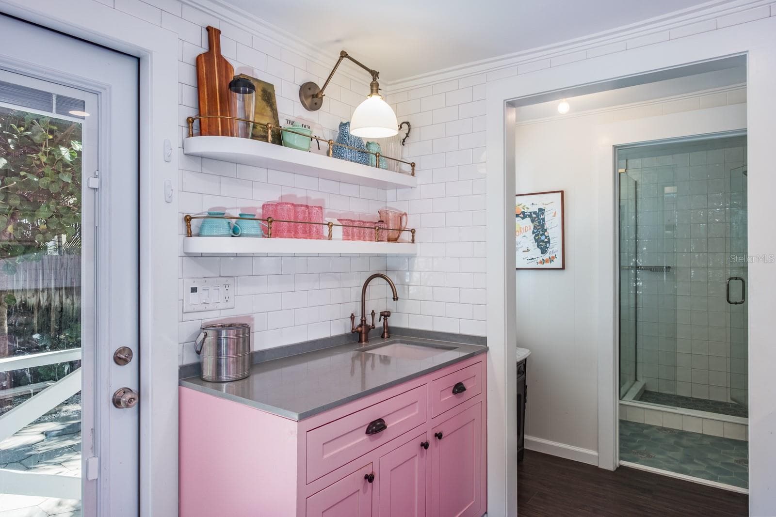 Back Cottage - 105 6TH AVE, ST PETE BEACH