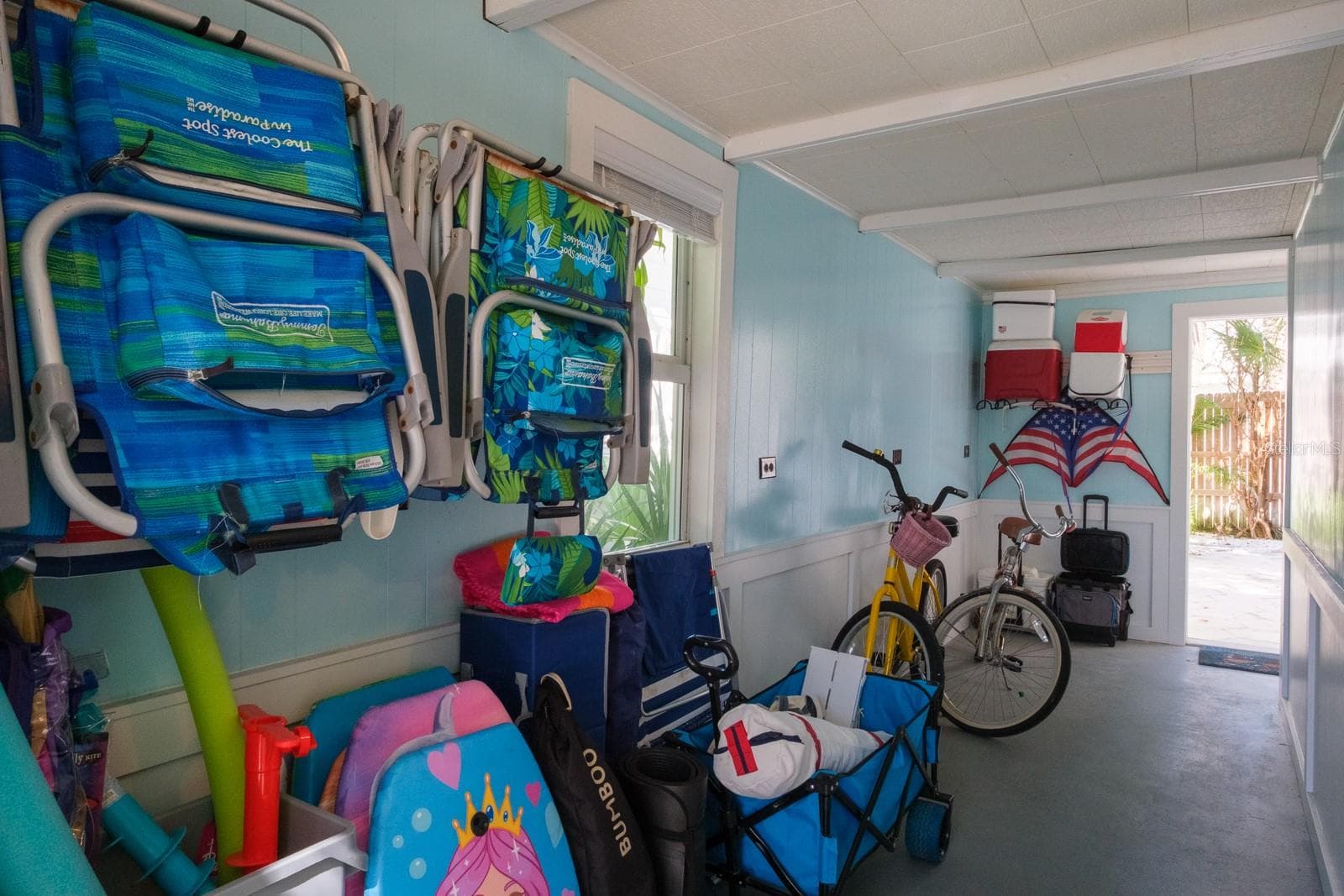 Storage Bldg - 105 6TH AVE, ST PETE BEACH