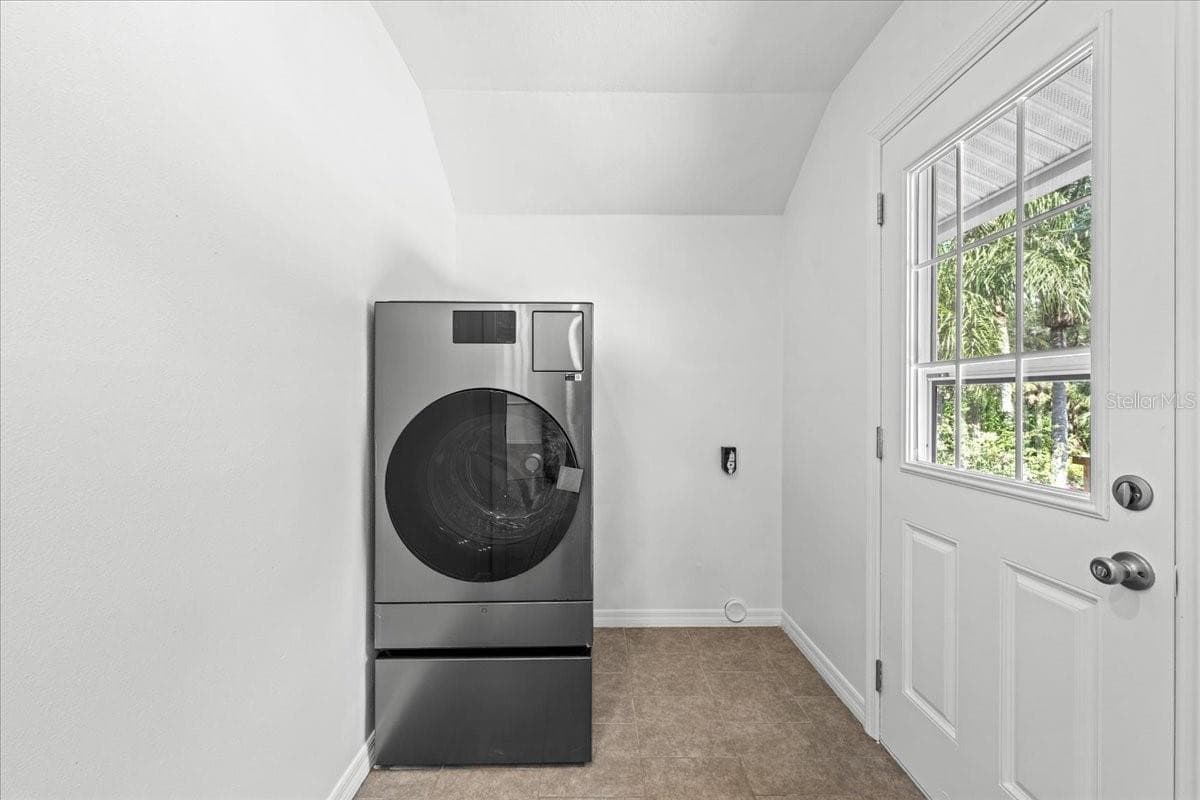 Inside Laundry Room - 3010 EVENSONG CT, HOLIDAY
