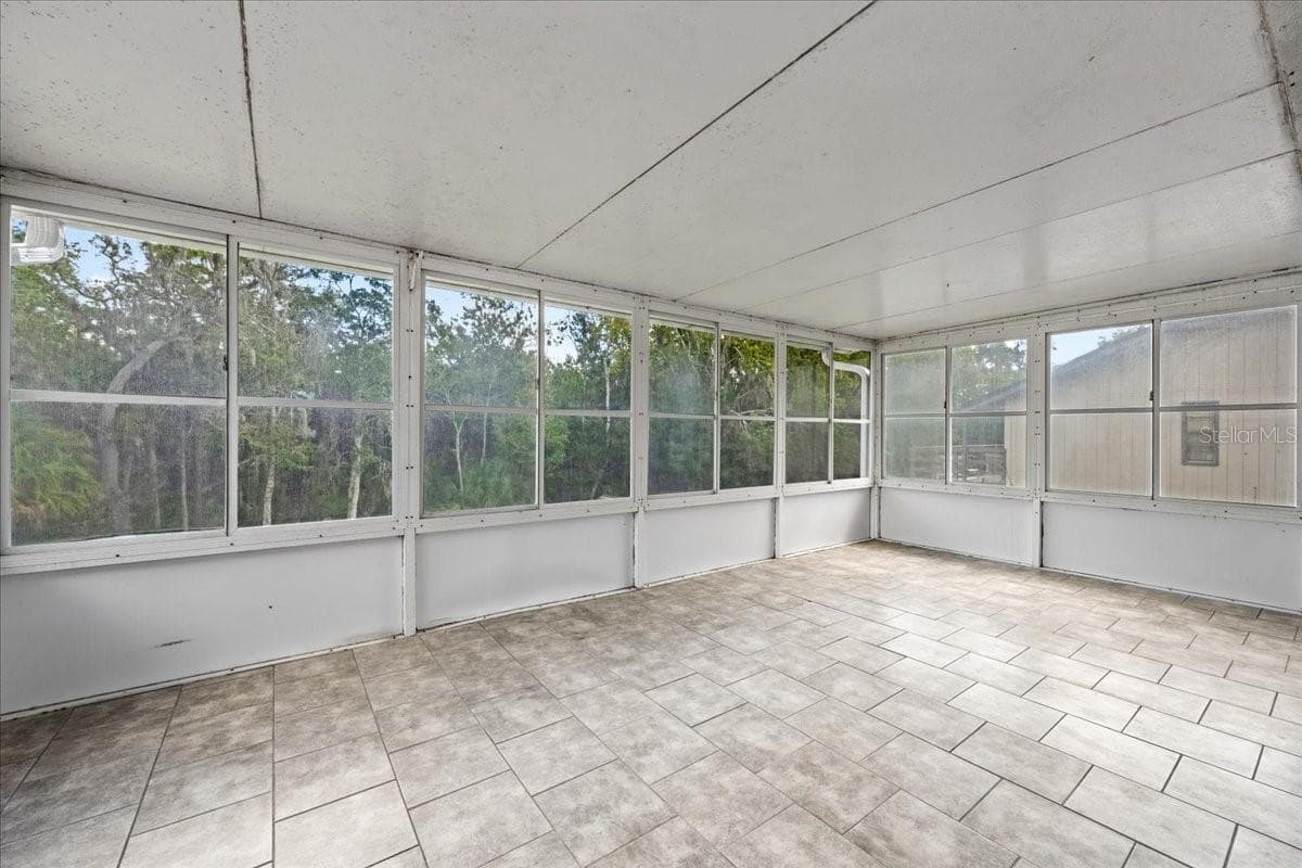 Enclosed Florida Room - 3010 EVENSONG CT, HOLIDAY
