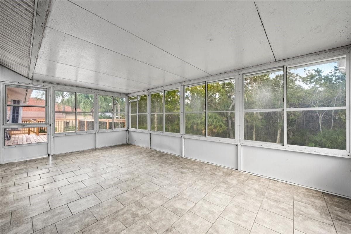 Enclosed Florida Room - 3010 EVENSONG CT, HOLIDAY