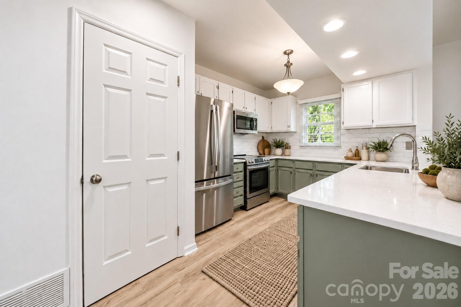 Condominium at 3812 Selwyn Farms Lane, Charlotte, photo 8 of 41