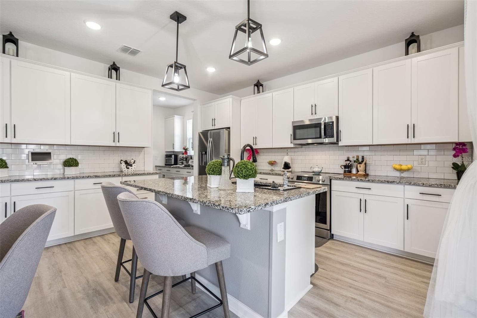 Single Family Residence at 3868 BANNOCK AVE, TAVARES, photo 11 of 47