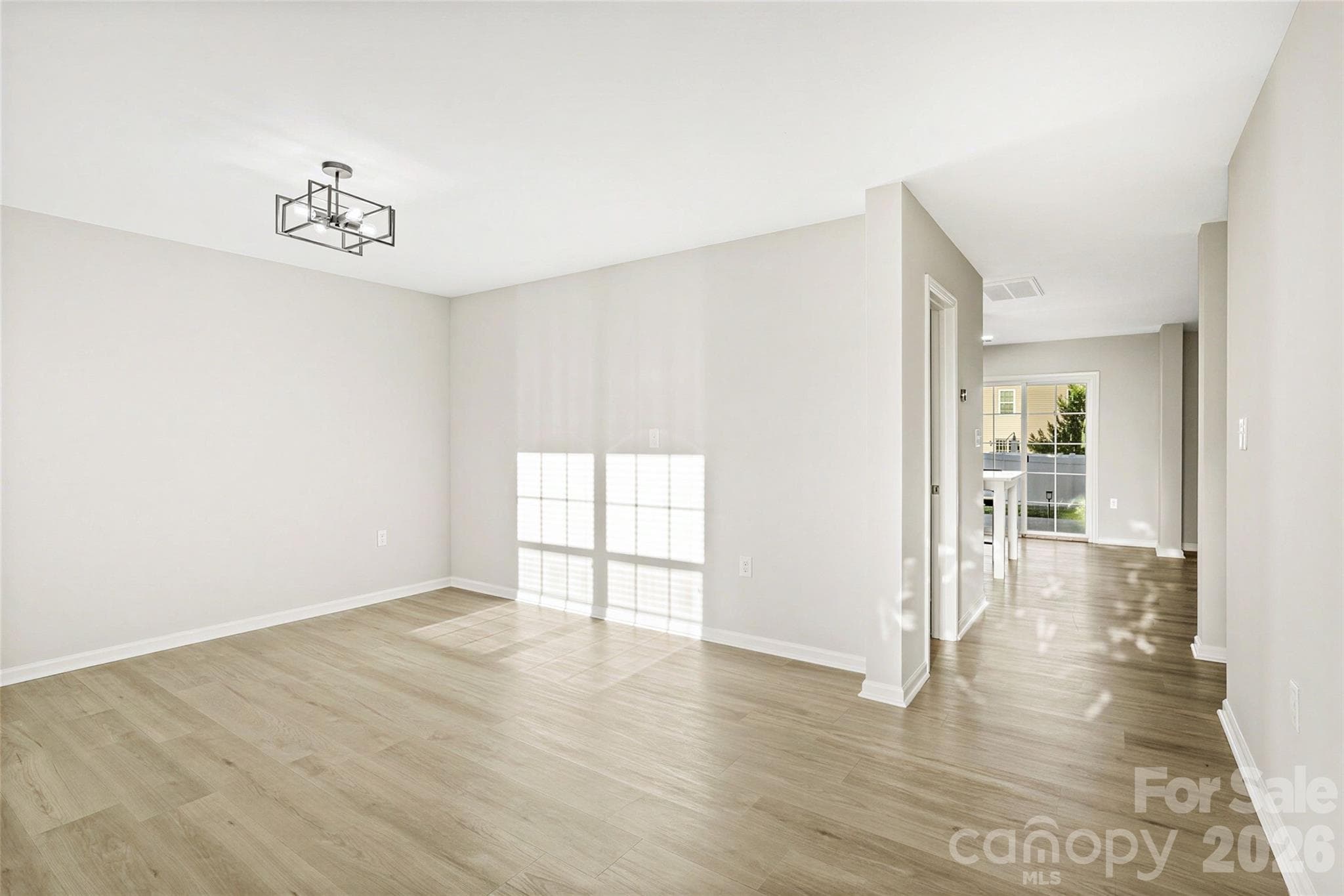 Single Family Residence at 407 Lind Point Lane, Monroe, photo 4 of 48