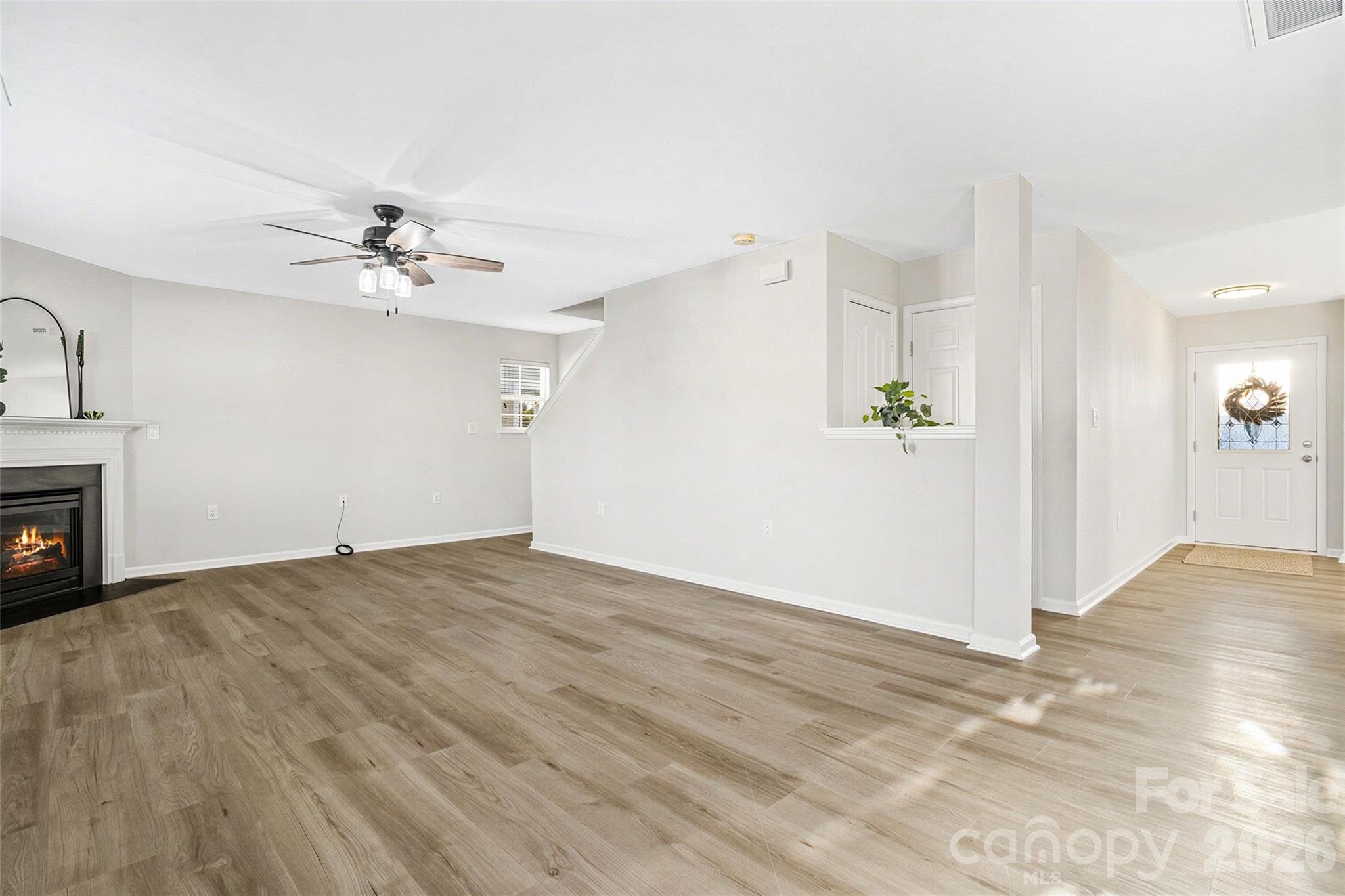 Single Family Residence at 407 Lind Point Lane, Monroe, photo 11 of 48